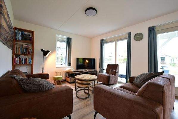 Freistehendes 6-Personen-Ferienhaus auf Eigengrund im Summio Parc Aquadelta Bruinisse007