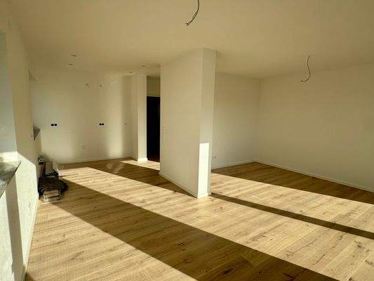 Wohn- u. Essbereich - Küche