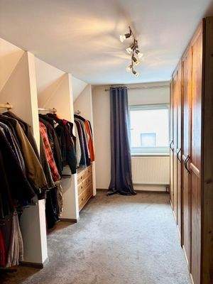 Schlafzimmer mit Ankleide