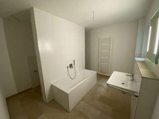 Helle 3- Zimmer Wohnung mit großer Terrasse - Photo 4