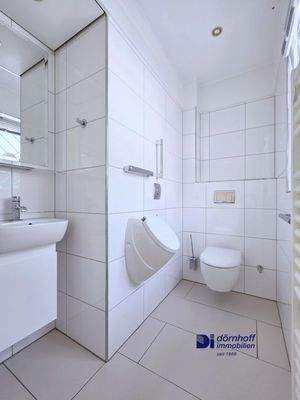 WC mit integriertem Bidet für zusätzlichen Komfort