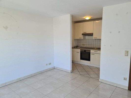 Blick vom Wohnzimmer in die Küche