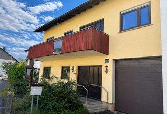 Sicht auf das Haus vom Eingang 01