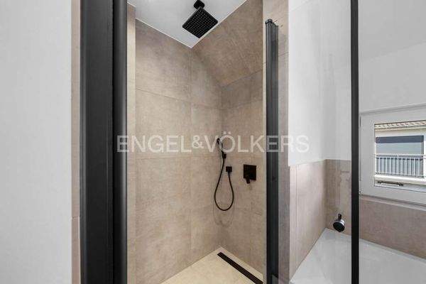 Dusche Bad OG Musterhaus