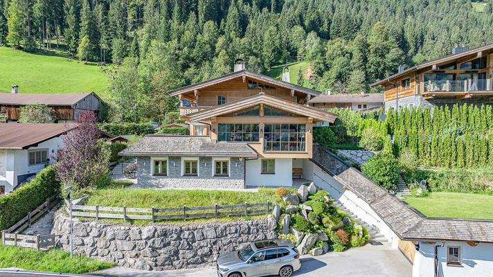 KITZIMMO-Exklusives Landhaus in traumhafter & unverbaubarer Aussichtslage - Immobilien Kitzbühel.