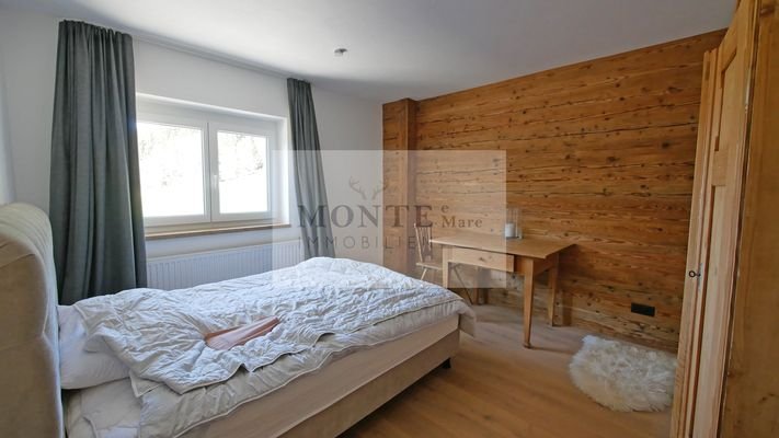 Master bed