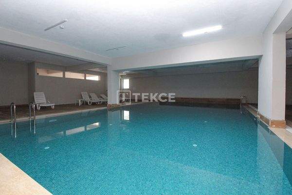 Sea-View Semi-Detached Villas in a Complex with Pool in Yalova