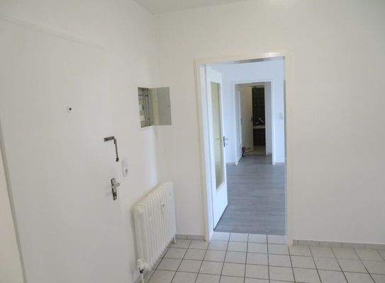 12-Diele+Blick Wohnen.JPG