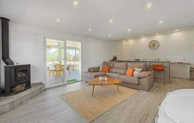 63ecf683-94c7-47d9-80d2-1e67a2533b88