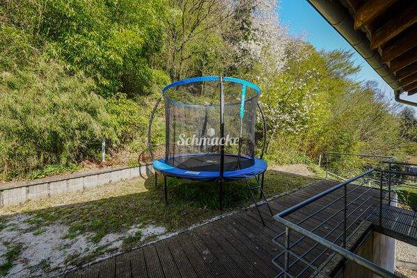 Terrasse hinter dem Haus