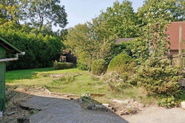 Gartengrundstück hinter dem Haus