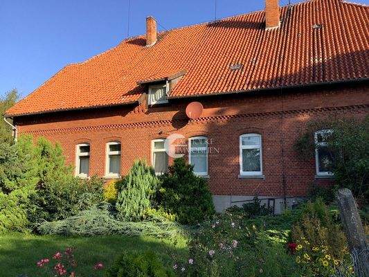 Blick auf Fensterfront