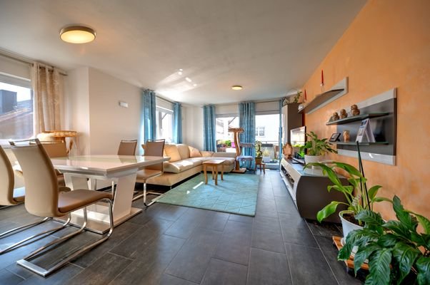 Wohn- und Esszimmer