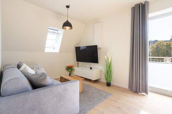 lichtdurchfluteter Wohnbereich