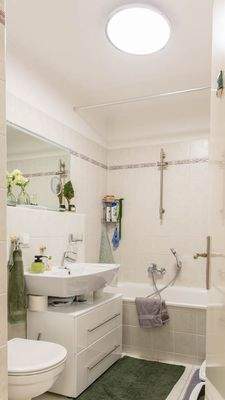 Badezimmer-6.jpg