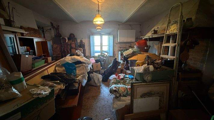 C4D6EA53-5C60-45FC-B970-796DC8A43F44_1_102_a