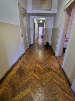Parkett im 2. OG