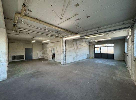 Werkstatt mit Zugang zum Lager