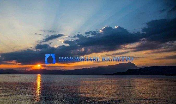 1374071_623304424376552_1031273896_n 2.jpg