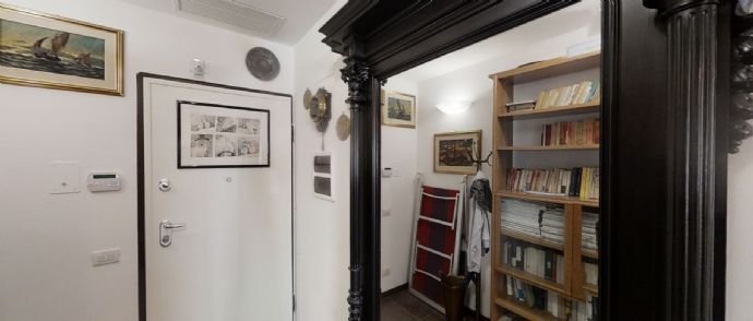 Vorraum mit Blick auf Wohnungseingangstüre
