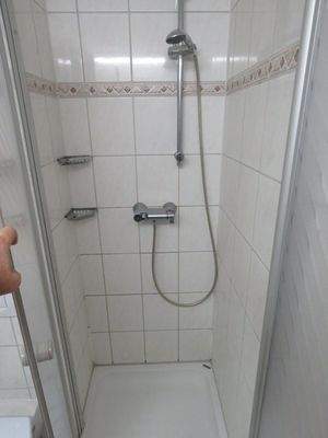 Dusche im Bad 