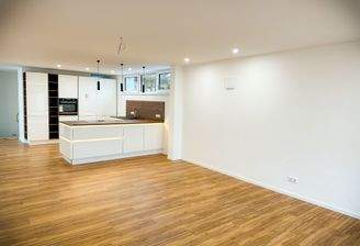 Essbereich mit offener Küche.jpg