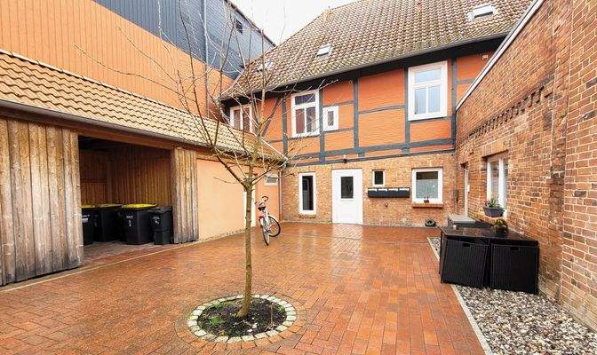 Hauseingang über Innenhof