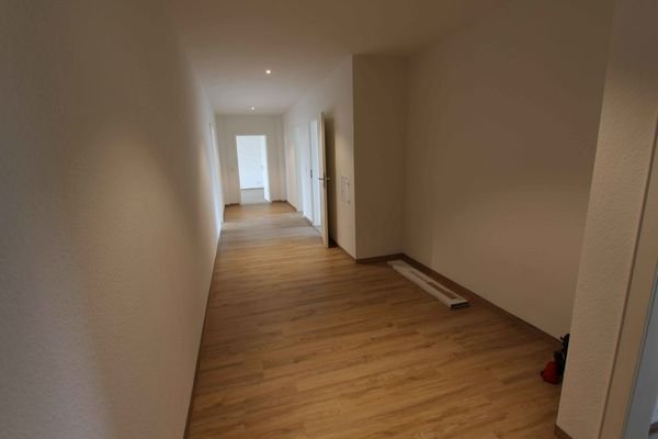 Flur_www.villingen.immobilien