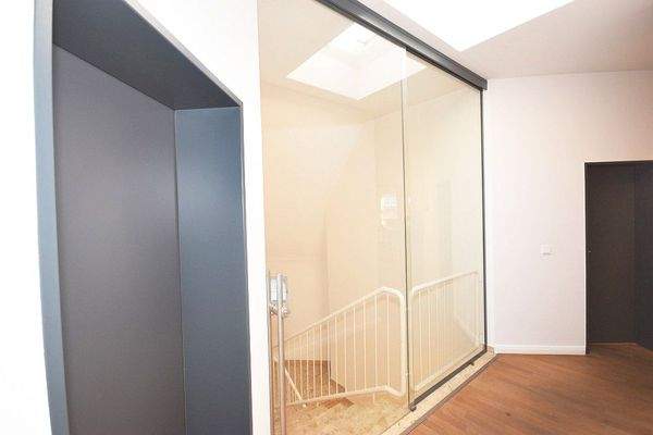 Blick ins Treppenhaus Bild 1