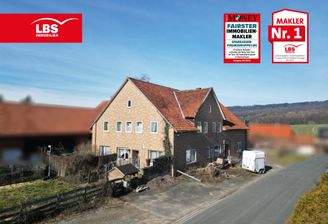 Straßenansicht…