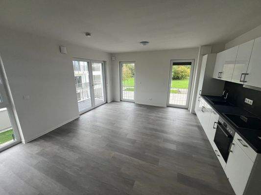 Wohnzimmer/Einbauküche