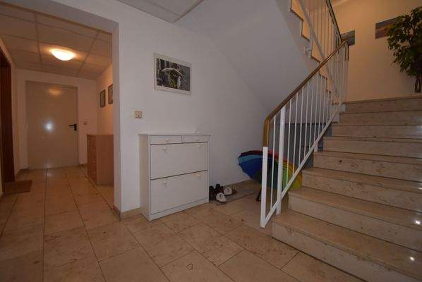 3 Eingang Wohnung.JPG