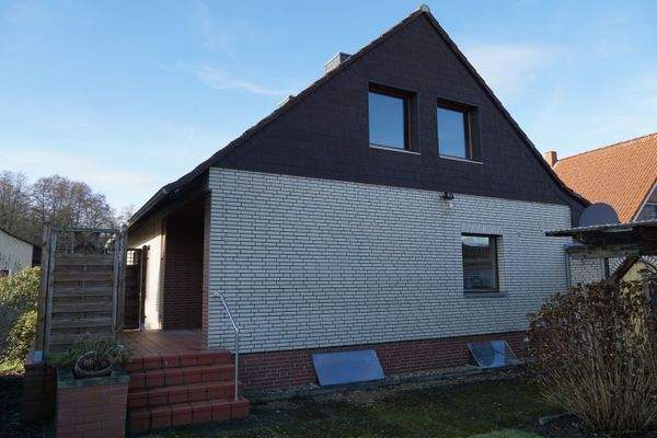 Blick aus Garten hinter dem Haus