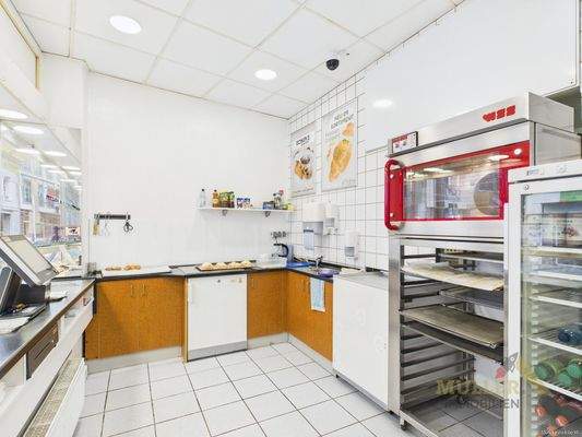 CAM05667G0-PR0015-STILL009