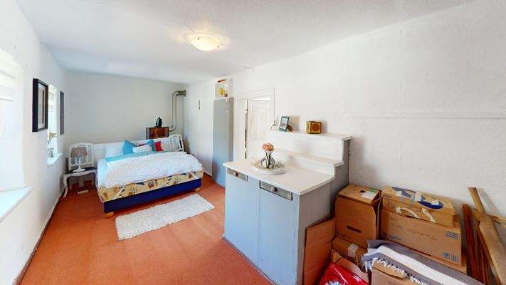 Schlafzimmer 2 (3).jpg