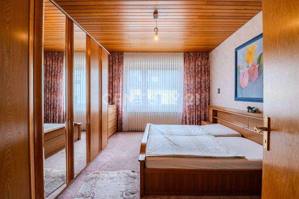 EG Schlafzimmer oder bald Büro/Gästezimmer