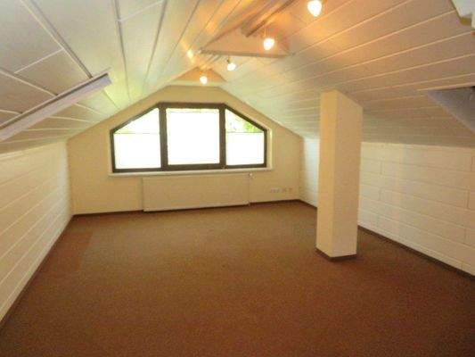 Offenes, helles ausgebautes Dachgeschoss