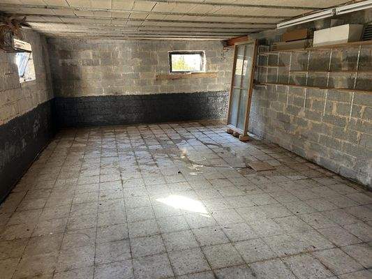 Wasser im Keller unter der Terrasse