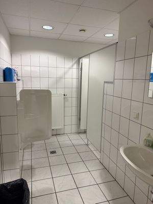 Helle WC-Anlage