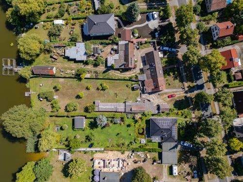 Grundstück und Nachbargrundstück