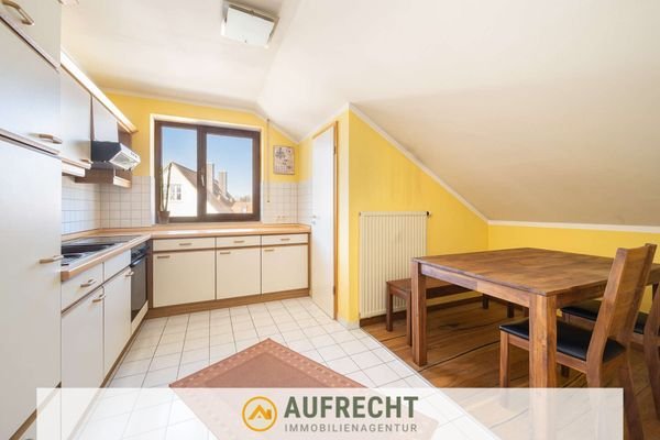 Küche mit Essbereich