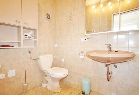 Badezimmer - Whg.-Nr. 2 (2.OG)