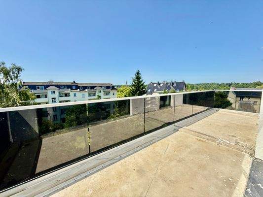 Großzügige Südwest Balkone