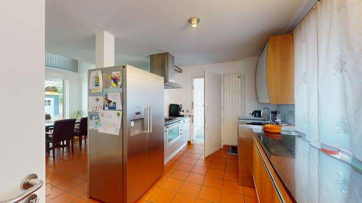 Modernes 1FH, EG Küche mit EBK