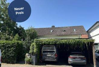 Vorderansicht mit Carport