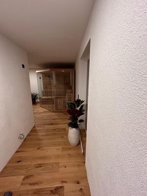 Flur zur Sauna