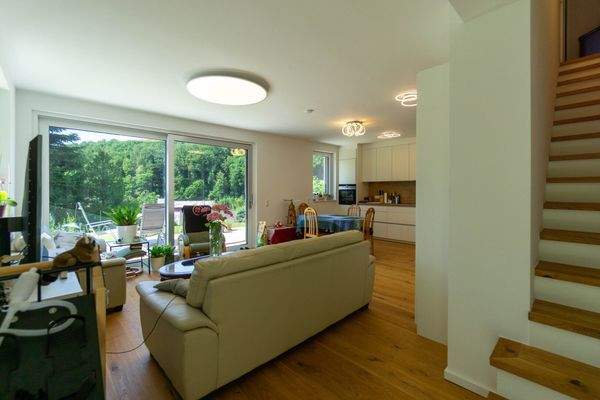 Wohnküche mit Ausgang zur Terrasse