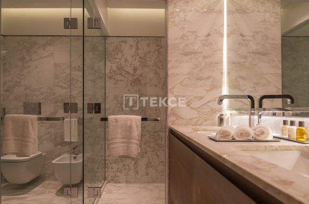 Floating Underwater Villas in The World Islands Dubai