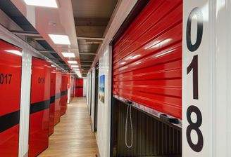 Lagerraum Gang 2.jpeg