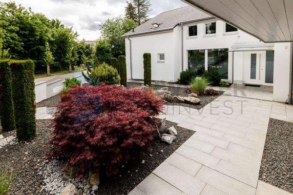 Vorgarten im asiatischen Stil